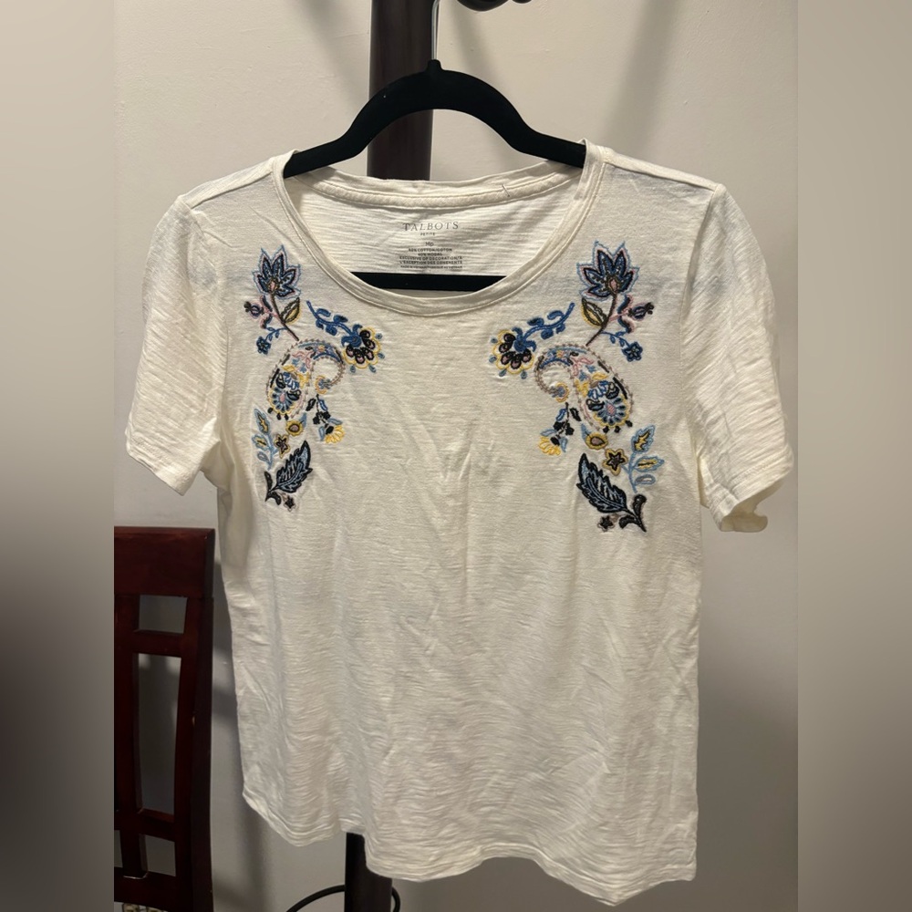 Talbots White Tee with Blue and Yellow Embroidery